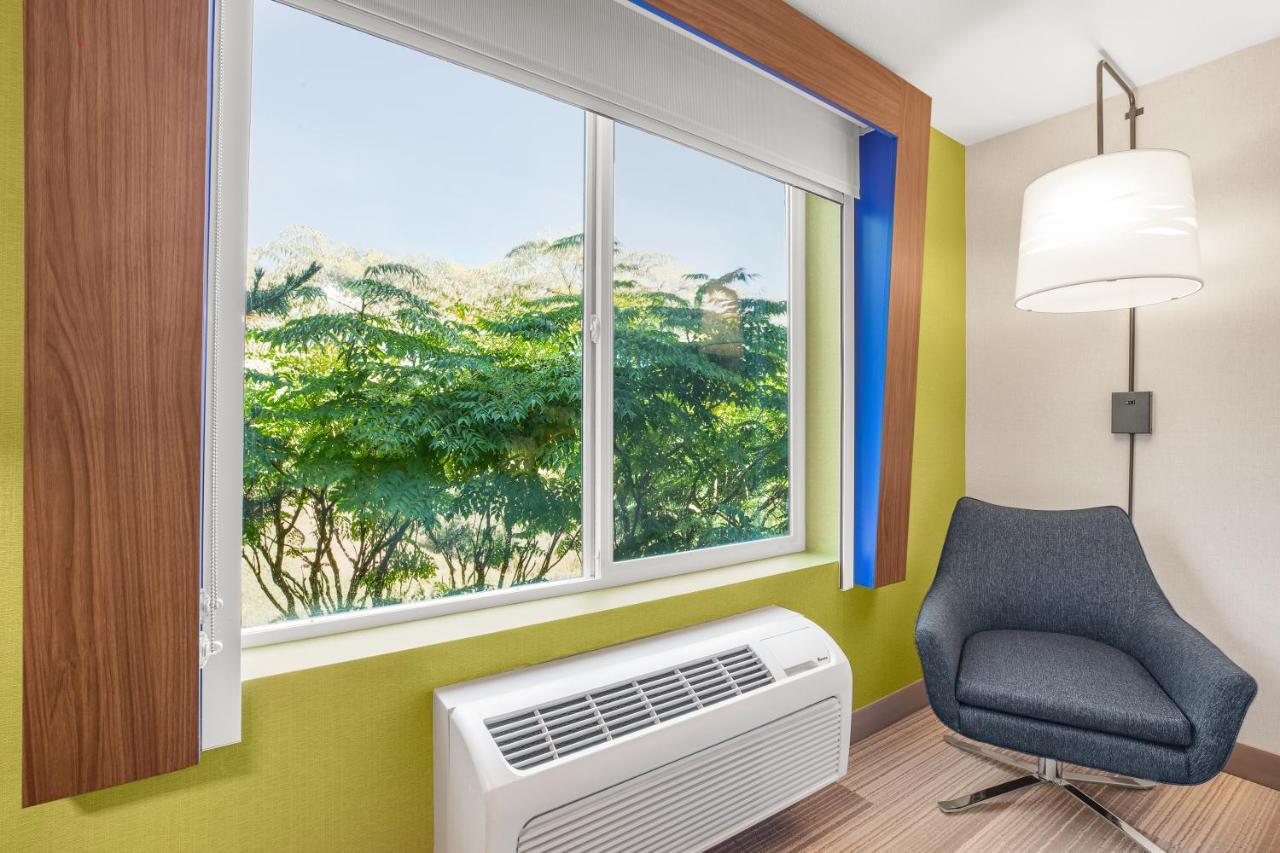 Holiday Inn Express & Suites Tacoma By Ihg Εξωτερικό φωτογραφία