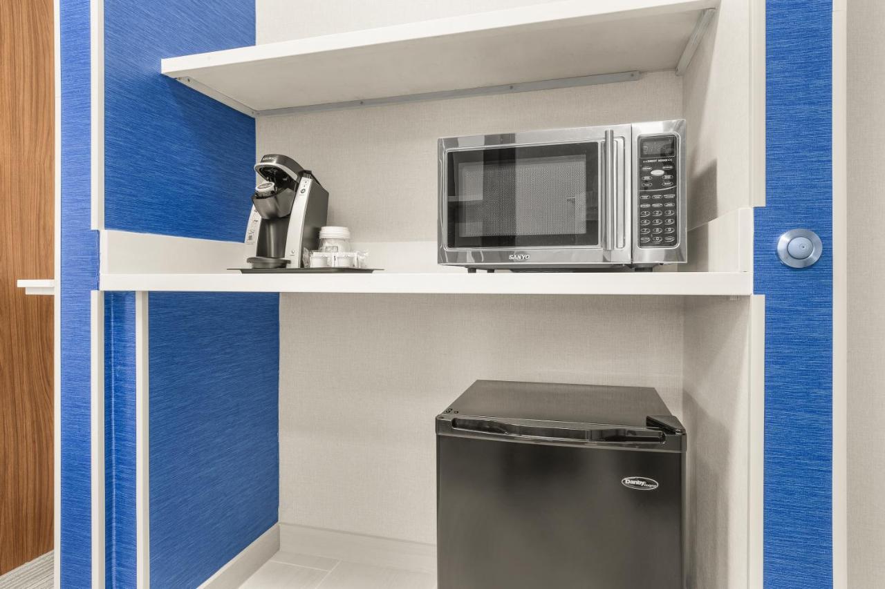 Holiday Inn Express & Suites Tacoma By Ihg Εξωτερικό φωτογραφία