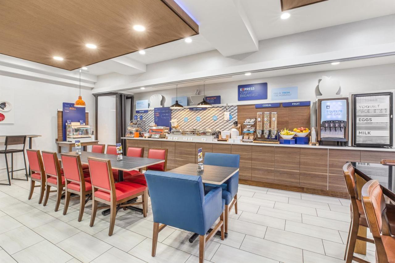Holiday Inn Express & Suites Tacoma By Ihg Εξωτερικό φωτογραφία