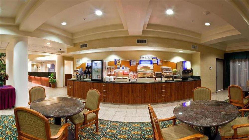 Holiday Inn Express & Suites Tacoma By Ihg Εξωτερικό φωτογραφία